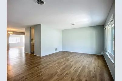 595 W Seminole Drive, Venice, FL 34293 - Photo 7