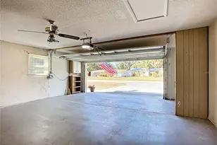 595 W Seminole Dr, Venice, FL 34293 - Photo 25