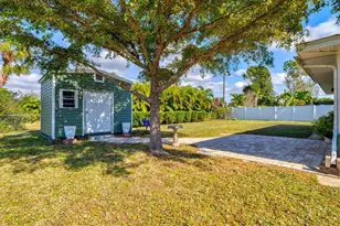 1316 Fir Ave, Venice, FL 34285 - Photo 49