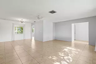 1316 Fir Ave, Venice, FL 34285 - Photo 9