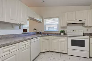 1817 Curry Ave, Nokomis, FL 34275 - Photo 15