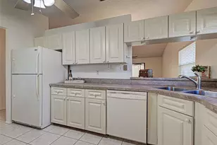 1817 Curry Ave, Nokomis, FL 34275 - Photo 17