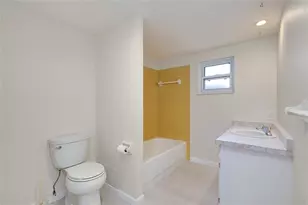 652 Circlewood Dr, Venice, FL 34293 - Photo 51