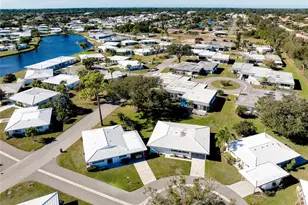 652 Circlewood Dr, Venice, FL 34293 - Photo 23