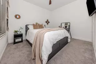 18002 Franklin Park Ct, Venice, FL 34293 - Photo 15