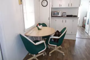 426 Boxwood Dr, Venice, FL 34285 - Photo 7