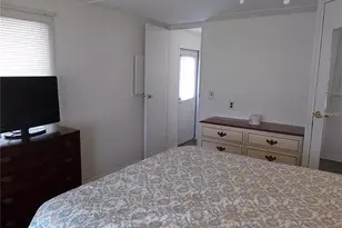 426 Boxwood Dr, Venice, FL 34285 - Photo 11