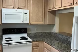 216 Coquina Bay Dr Dr, Saint Petersburg, FL 33705 - Photo 7