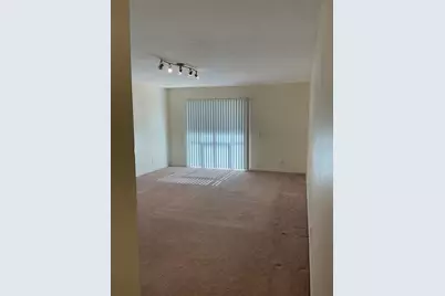 216 Coquina Bay Dr Drive, Saint Petersburg, FL 33705 - Photo 13