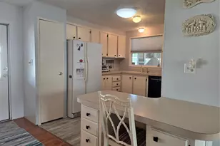 500 Longwood Dr, Venice, FL 34285 - Photo 13