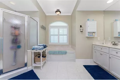 537 Lake Of The Woods Drive, Venice, FL 34293 - Photo 19