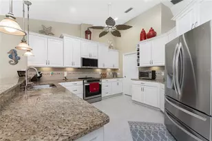 537 Lake of the Woods Dr, Venice, FL 34293 - Photo 9