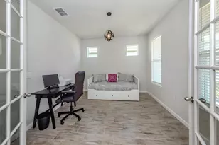 20285 Symphony Pl, Venice, FL 34293 - Photo 13