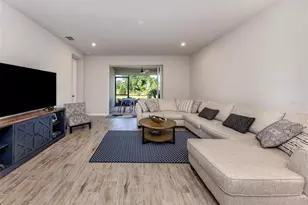 20285 Symphony Pl, Venice, FL 34293 - Photo 5