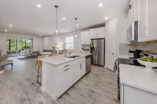 20285 Symphony Pl, Venice, FL 34293 - Photo 3