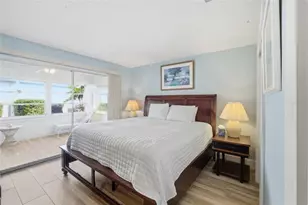 165 Vista Hermosa Cir, Sarasota, FL 34242 - Photo 17