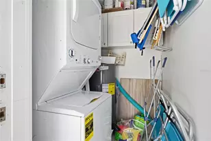 165 Vista Hermosa Cir, Sarasota, FL 34242 - Photo 27