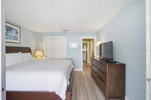 165 Vista Hermosa Cir, Sarasota, FL 34242 - Photo 15