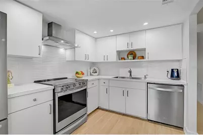 995 Laguna Drive #103, Venice, FL 34285 - Photo 13