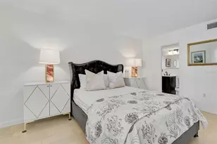 995 La Guna Dr, Venice, FL 34285 - Photo 19