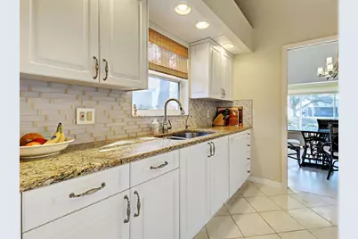 166 Southampton Place S #348, Venice, FL 34293 - Photo 13