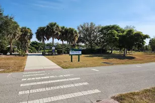 286 Shamrock Dr, Venice, FL 34293 - Photo 35