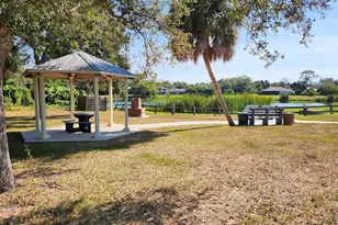 286 Shamrock Dr, Venice, FL 34293 - Photo 63
