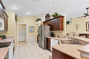 146 Braemar Ave, Venice, FL 34293 - Photo 7