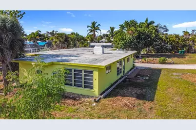 1410 Deer Creek Drive, Englewood, FL 34223 - Photo 5