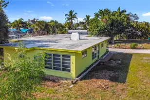 1410 Deer Creek Dr, Englewood, FL 34223 - Photo 5