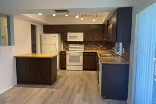 3568 Roslyn Rd, Venice, FL 34293 - Photo 11