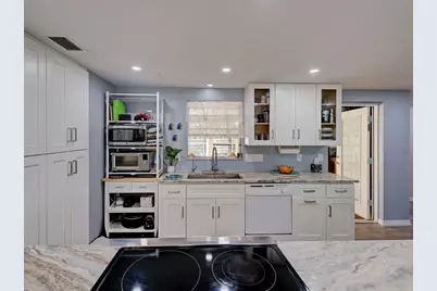 2698 Valencia Road, Venice, FL 34293 - Photo 17