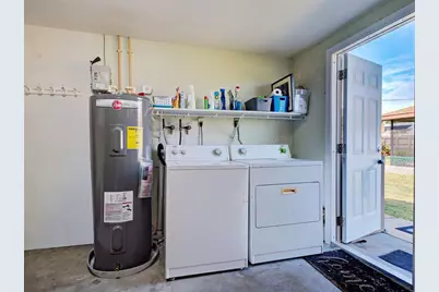 2698 Valencia Road, Venice, FL 34293 - Photo 37