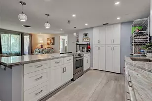 2698 Valencia Rd, Venice, FL 34293 - Photo 11