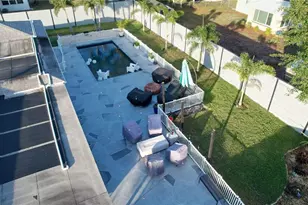 3233 Teal Ave, Sarasota, FL 34232 - Photo 5