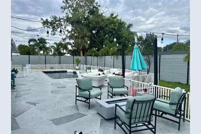 3233 Teal Avenue, Sarasota, FL 34232 - Photo 7