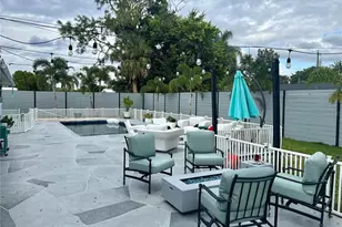 3233 Teal Ave, Sarasota, FL 34232 - Photo 7