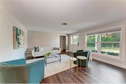 2132 Hyde Park Circle, Sarasota, FL 34239 - Photo 15