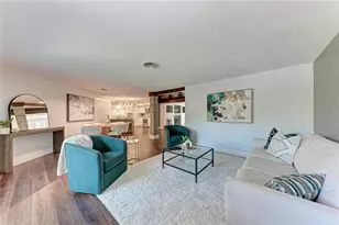 2132 Hyde Park Cir, Sarasota, FL 34239 - Photo 13