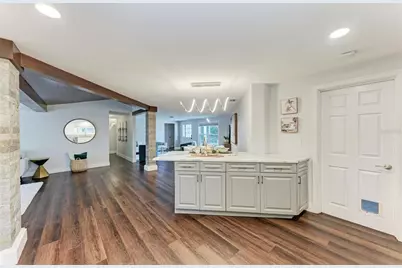 2132 Hyde Park Circle, Sarasota, FL 34239 - Photo 25