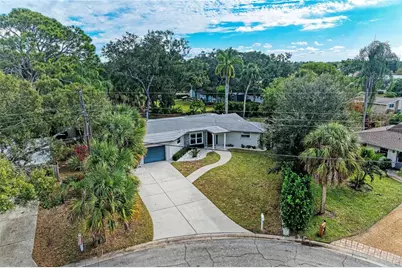 2132 Hyde Park Circle, Sarasota, FL 34239 - Photo 7