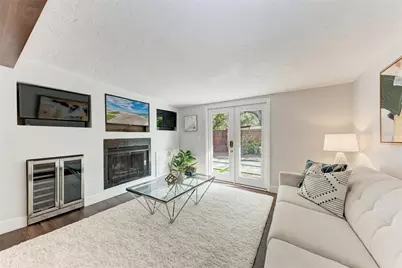 2132 Hyde Park Circle, Sarasota, FL 34239 - Photo 19