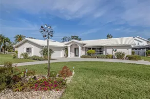 396 Bayshore Dr, Venice, FL 34285 - Photo 3