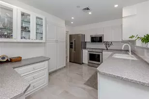 396 Bayshore Dr, Venice, FL 34285 - Photo 17