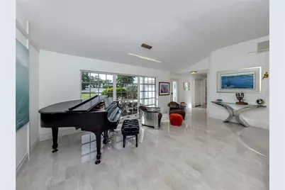 396 Bayshore Drive, Venice, FL 34285 - Photo 9