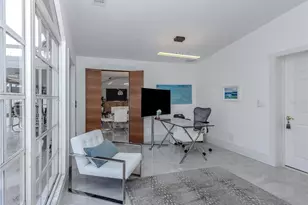 396 Bayshore Dr, Venice, FL 34285 - Photo 21