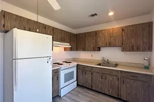 8100 Pickwick Rd, North Port, FL 34287 - Photo 15