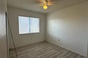 8100 Pickwick Rd, North Port, FL 34287 - Photo 11