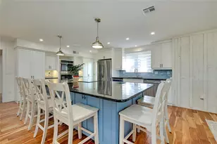 1089 Bayshore Dr, Englewood, FL 34223 - Photo 11