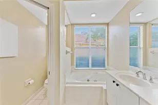 5098 Hanging Moss Ln, Sarasota, FL 34238 - Photo 37